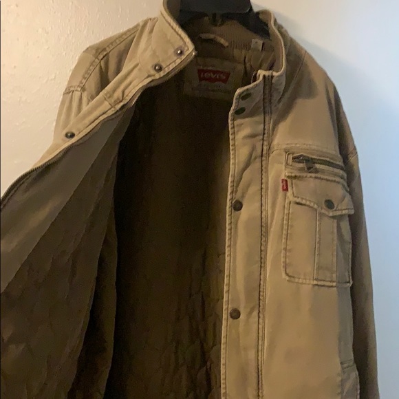 Levi’s winter coat - Picture 2 of 2